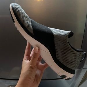 NIKE FREE CONNECT RUNNING SHOES